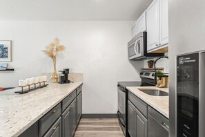 Kitchen (1)