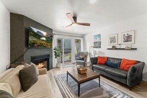 Living Room (1)