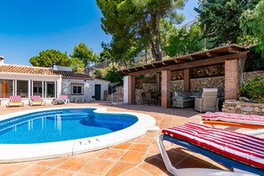 Cruz del Monte in Competa %2D pool area