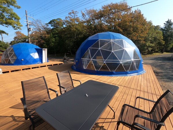 Glamping Dome exterior
