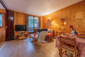Living and dining room