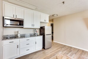 Kitchenette | Coffee Maker | Cooktop