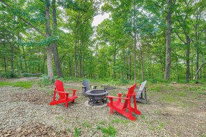 19-Acre Property | Charcoal Grill | Fire Pit