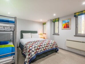 Meubles, Design Intérieur, Chambre, Lit, Drap De Lit, Literie, Plafond, Linge, Textile, Pièce