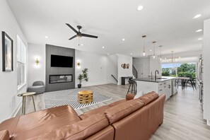 Every minute should feel like vacation.. and that's what we designed 10 Ocean for!
