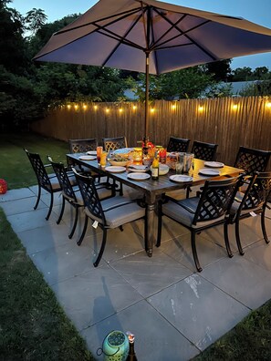 Outdoor dining