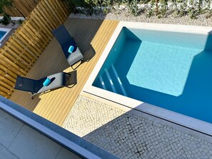 Welcome to Casa da Lagoa, a retreat in Foz do Arelho near the beach and Óbidos Lagoon. The perfect starting point to explore the Silver Coast!