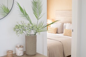 Welcome to Casa da Lagoa, a retreat in Foz do Arelho near the beach and Óbidos Lagoon. The perfect starting point to explore the Silver Coast!