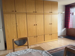 Schrank- und Schrankbetten