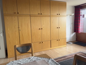 Schrank- und Schrankbetten