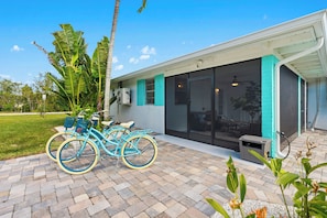 Beach cruisers available during your stay! 