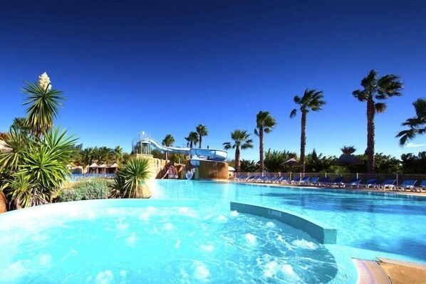 Holiday Home Swimming Pool