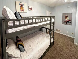 Bedroom 3 - Twin Bunks (1)