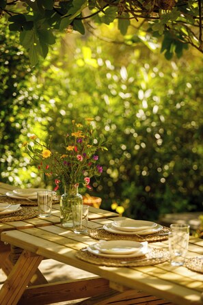 Outdoor dining