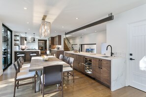Indoors, Architecture, Building, Dining Room, Dining Table