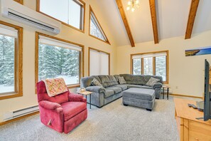 Living Room | Main Level | Free WiFi