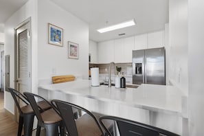 Lovely fully-equipped kitchen with everything you need to prepare your meals and enjoy a nice dinner!