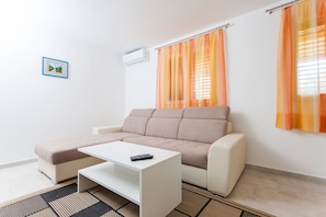 Living room 1