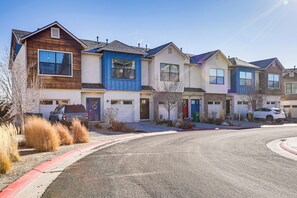 Exterior | Parking | Garage (1 Compact Vehicle) | Driveway (1 Vehicle)