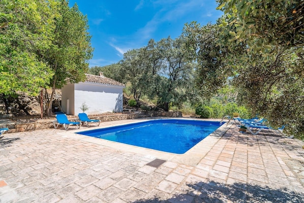 Schwimmbad des Ferienhauses