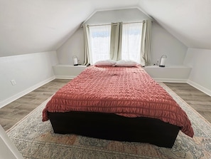 Queen Bedroom