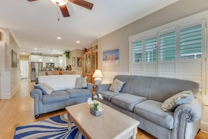 Ventnor Shores-large-008-027-Main Living Area-1500x1000-72dpi