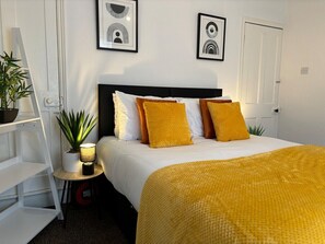 Zip & Links beds. Can be a king size bed or 2 singles upon request when booking 