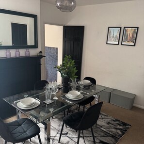 Living Room / Lounge