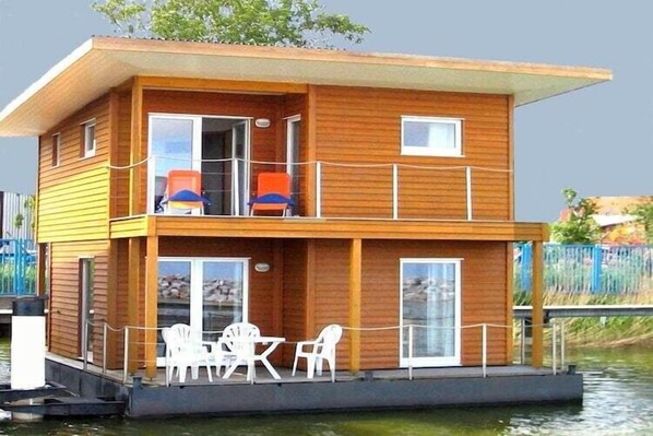 Holiday Home Exterior [summer]