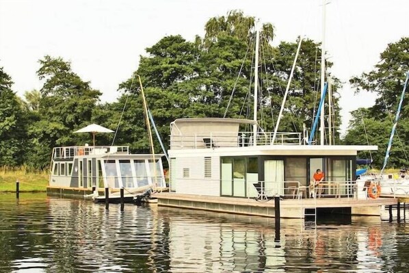 Holiday Home Exterior [summer]