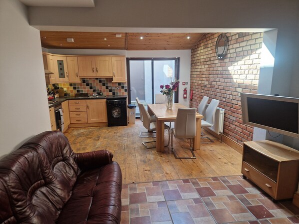 Living Room/Kitchen