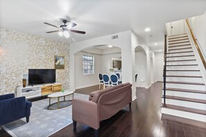 Grand living and dining area