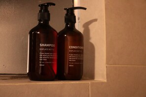Bathroom amenities