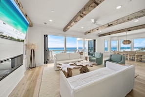 Gulf Dream | Luxury Living Space | Panoramic Gulf Views | SmartTV | 2nd Floor