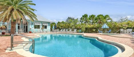 Community pool