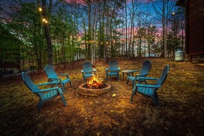 Gather around the fire pit surrounded by twinkle lights under the mountain stars!