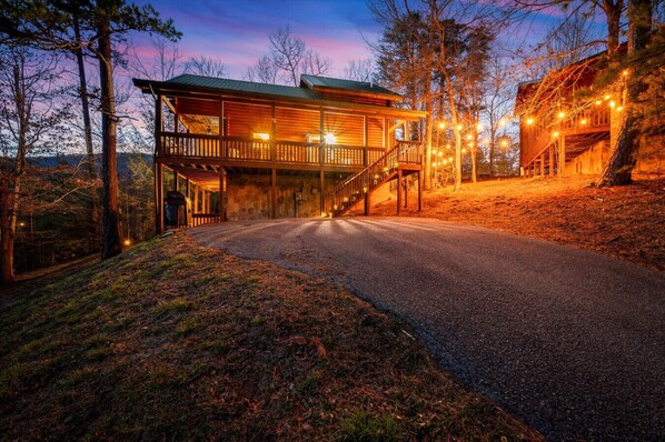 Welcome to your smoky mountain retreat!