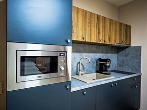 Cuisine, Comptoir, Appareil De Cuisine, Principaux Appliance, Cabinetry, Design Intérieur, Sol, Meubles, Luminaire Plomberie, Électroménager