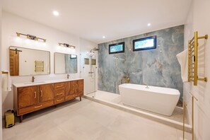 Luxury Principal Bathroom