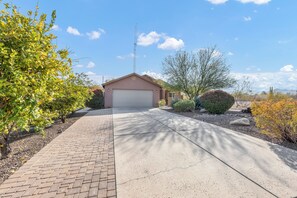 Double-depth driveway for 2  cars