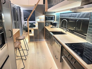 KITCHEN 1