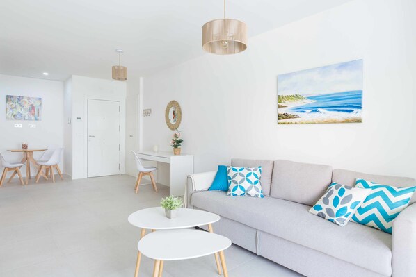 Communal lounge/ TV room