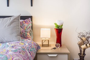 Side Table with Lamp