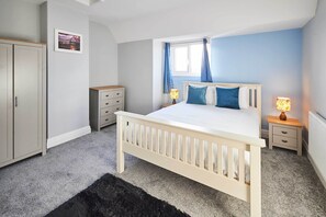 The Parade View, Whitby - Host & Stay