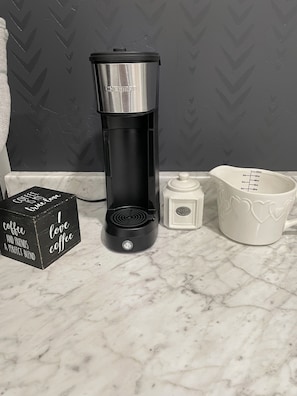 Kaffee und/oder Kaffeemaschine