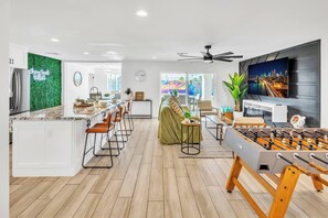 Living Room (2)