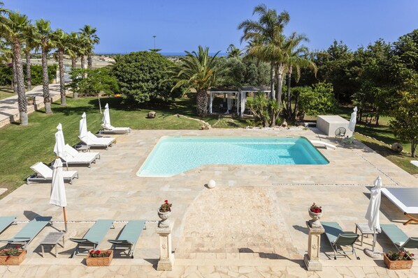 Garden, Outdoor, Pool