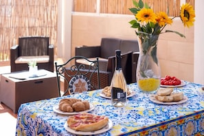 Autumn, Balcony / Terrace / Patio, Spring, Summer, Winter
