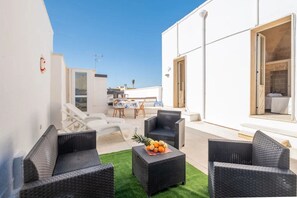 Autumn, Balcony / Terrace / Patio, Spring, Summer, Winter