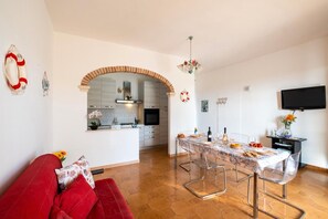 Autumn, Living Room, Spring, Summer